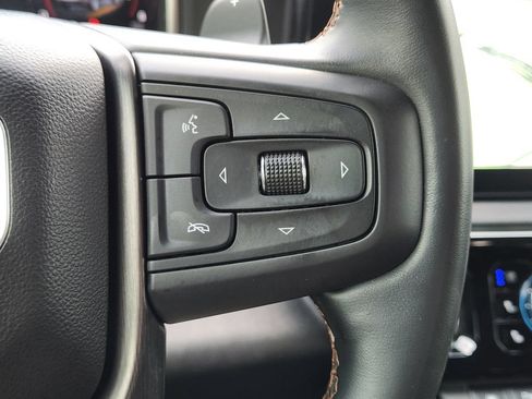 Used 2025 GMC Sierra 1500 AT4 w/ AT4 Premium Package AWD/4WD image 31