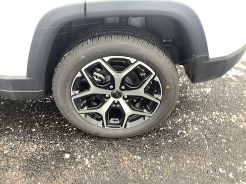 New 2026 Jeep Compass Limited w/ Sun, Sound & Navigation Group image 8