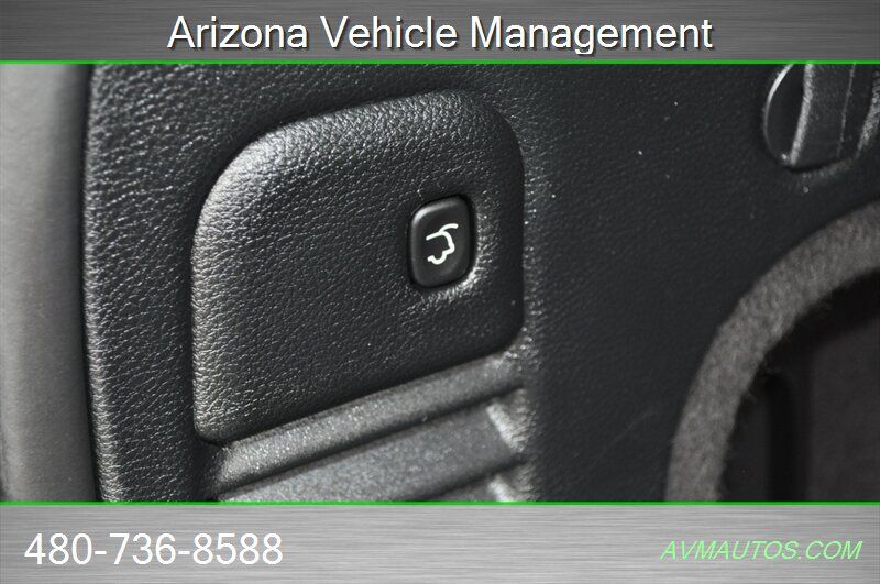Used 2017 Jeep Grand Cherokee Altitude RWD image 33