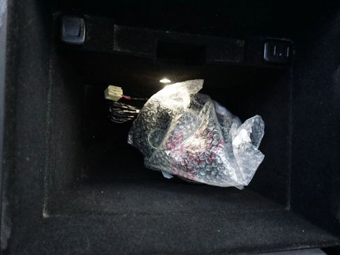 Used 2017 Cadillac Escalade Premium Luxury image 35