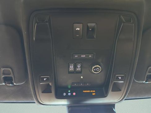 Used 2019 Cadillac Escalade ESV Platinum AWD/4WD image 33