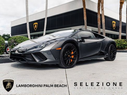 Used 2024 Lamborghini Huracan Sterrato image 1