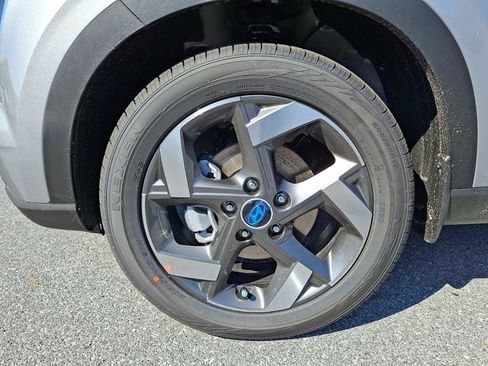 New 2026 Hyundai Venue SEL image 9