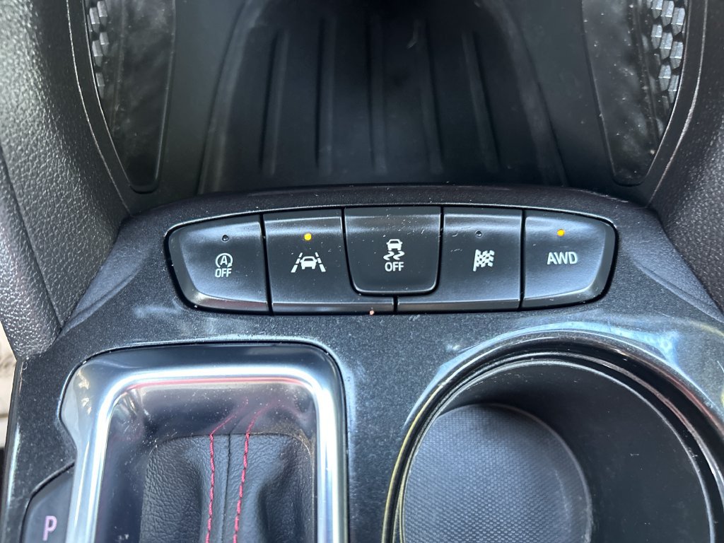 Used 2023 Chevrolet TrailBlazer RS w/ Convenience Package AWD/4WD image 29