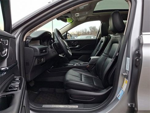 Used 2023 Lincoln Corsair Reserve w/ Equipment Group 201A image 13