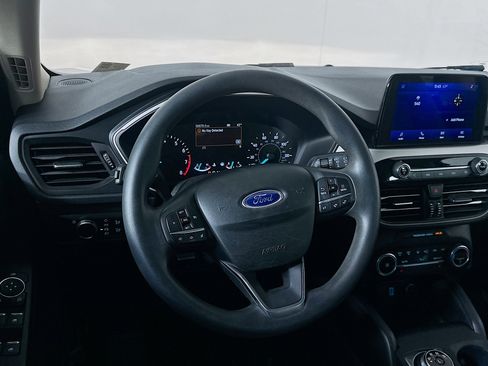 Used 2020 Ford Escape SE image 18