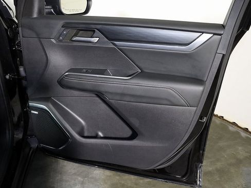 Used 2024 GMC Acadia Elevation image 35