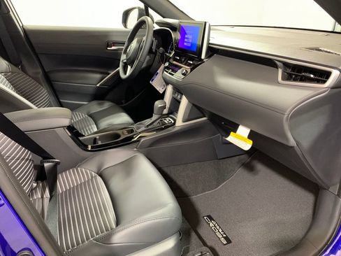 Used 2025 Toyota Corolla Cross AWD Hybrid w/ Convenience Package image 22