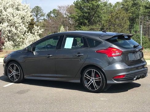 Used 2016 Ford Focus ST image 3