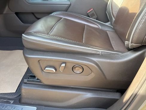 Used 2023 GMC Sierra 1500 Denali w/ Denali Reserve Package AWD/4WD image 11