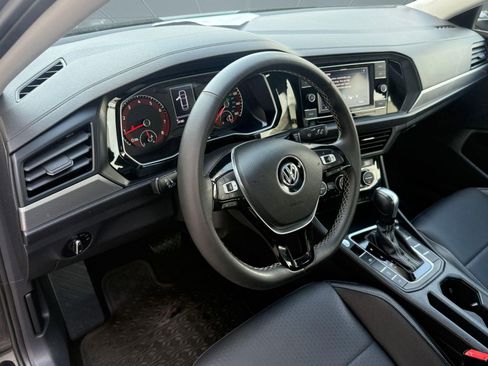 Certified 2021 Volkswagen Jetta SE w/ SE Cold Weather Package image 4