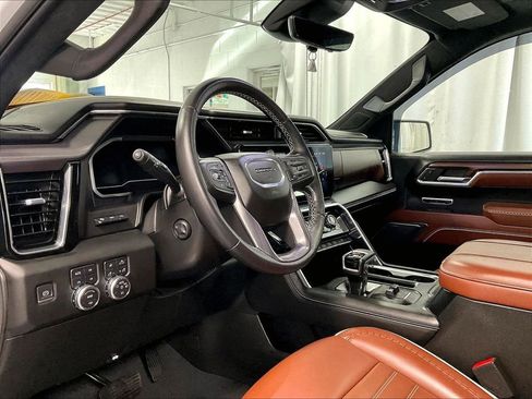 Used 2023 GMC Sierra 1500 Denali Ultimate AWD/4WD image 8