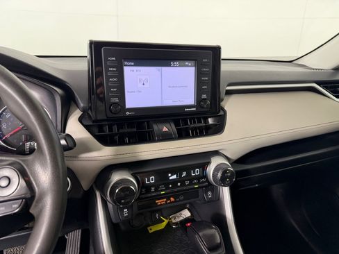 Used 2020 Toyota RAV4 XLE FWD image 14