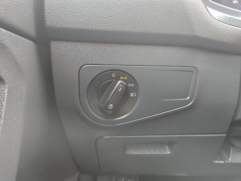 Used 2023 Volkswagen Tiguan S image 19