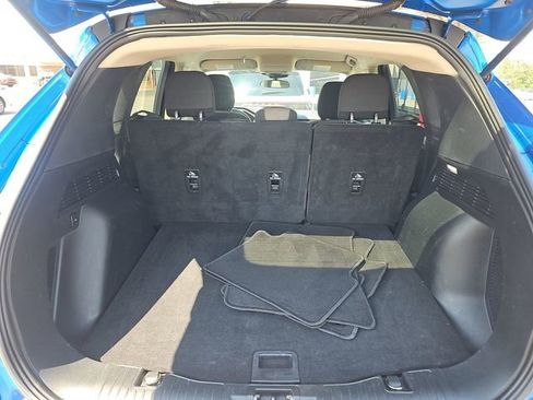 Used 2020 Ford Escape SE image 9