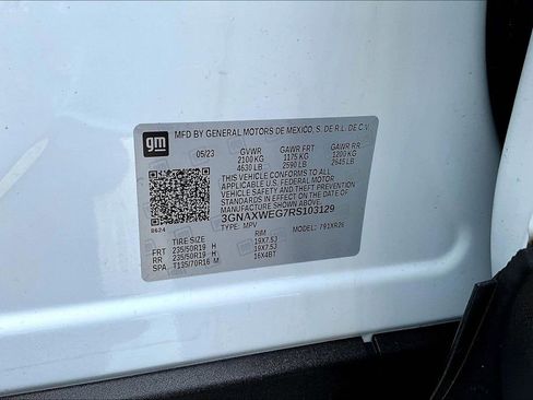 Used 2024 Chevrolet Equinox RS AWD/4WD image 16