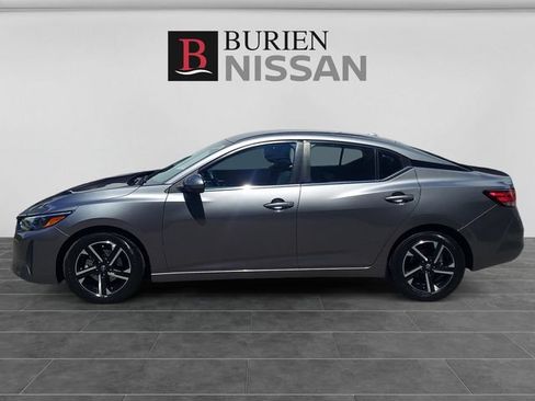 Used 2024 Nissan Sentra SV FWD image 2