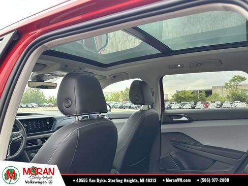 Used 2023 Volkswagen Taos SE w/ Panoramic Sunroof Package AWD/4WD image 17