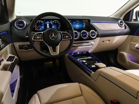 Certified 2023 Mercedes-Benz GLA 250 4MATIC image 5