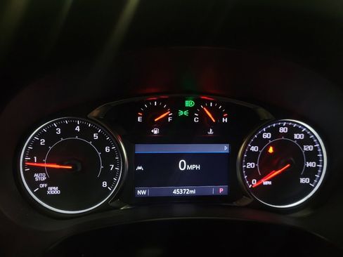 Used 2024 GMC Terrain SLT image 23