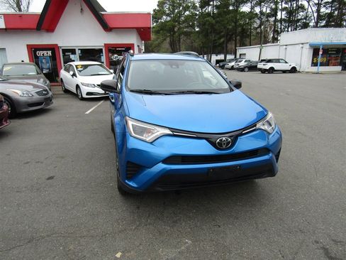 Used 2018 Toyota RAV4 LE w/ All Weather Liner Package image 12