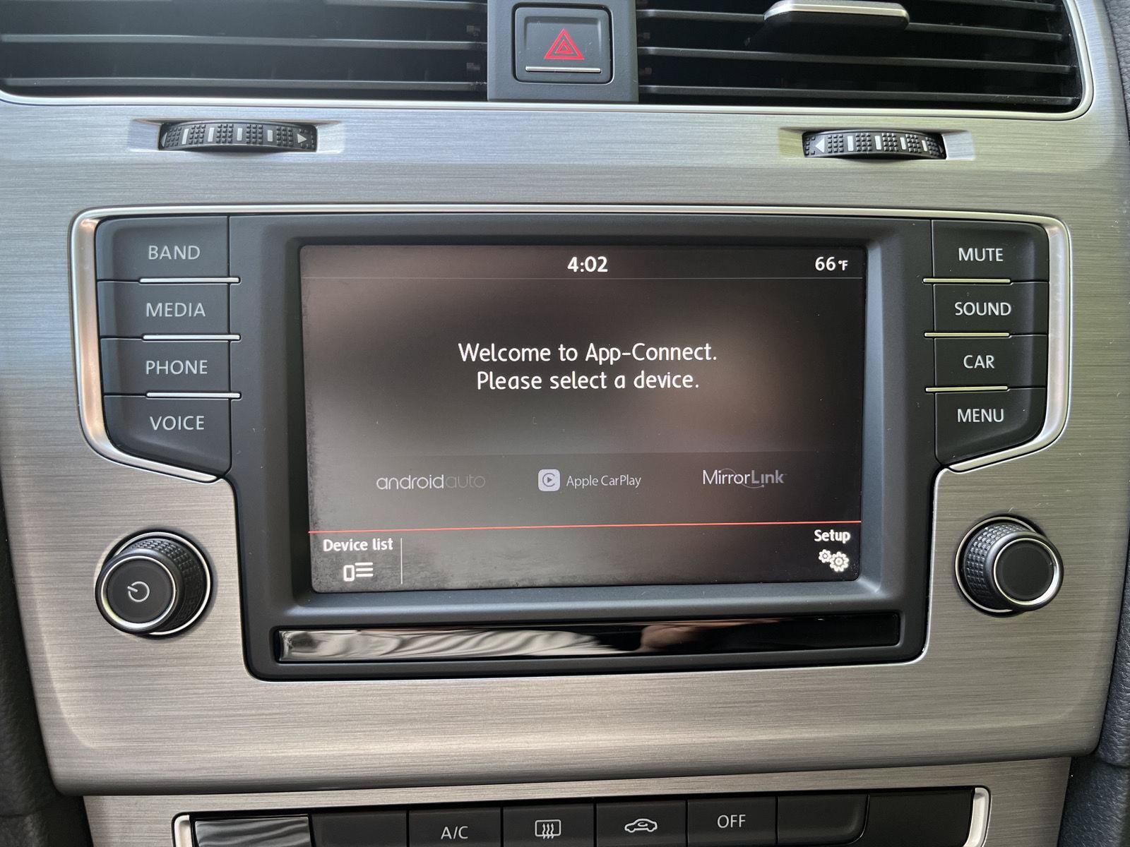 Used 2016 Volkswagen Golf S FWD image 13