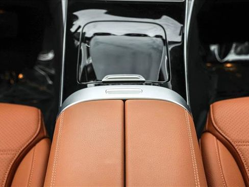 Certified 2026 Mercedes-Benz C 300 4MATIC Sedan image 19