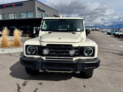 Used 2025 INEOS Grenadier Fieldmaster Edition image 8