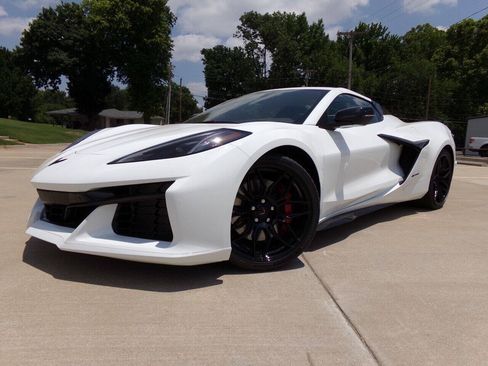 Used 2023 Chevrolet Corvette Z06 w/ Stealth Interior Trim Package RWD image 39