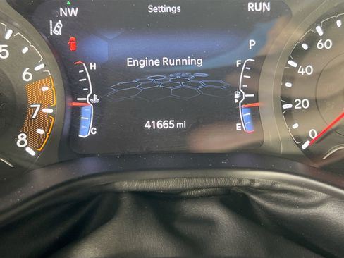 Used 2022 Jeep Compass Trailhawk w/ Sun and Sound Group AWD/4WD image 12
