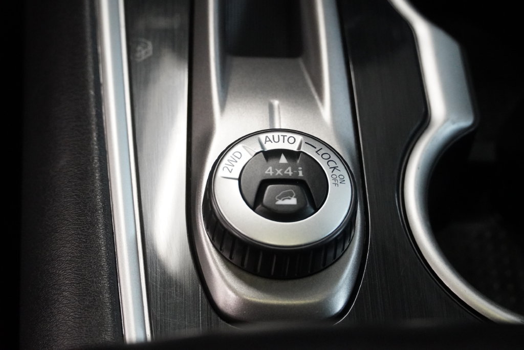 Used 2019 Nissan Pathfinder S AWD/4WD image 8