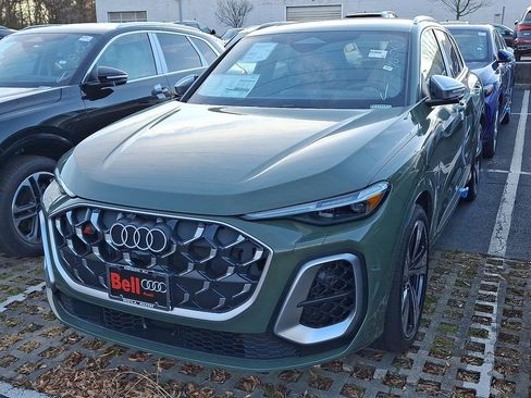 New 2025 Audi SQ5 Prestige image 2