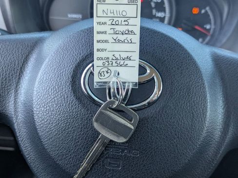 Used 2015 Toyota Yaris L image 31