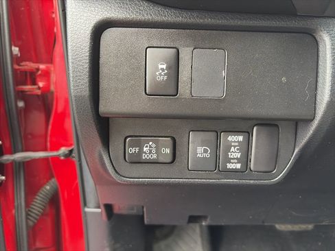 Used 2023 Toyota Tacoma TRD Off-Road w/ Technology Package image 15