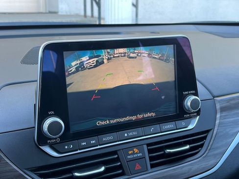 Used 2025 Nissan Altima 2.5 SV image 23