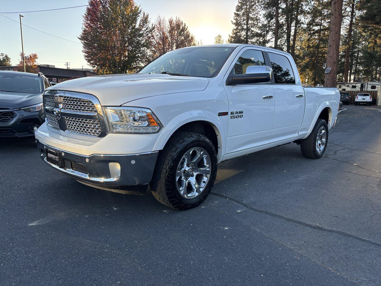 Used 2018 RAM 1500 Laramie w/ Convenience Group AWD/4WD image 1