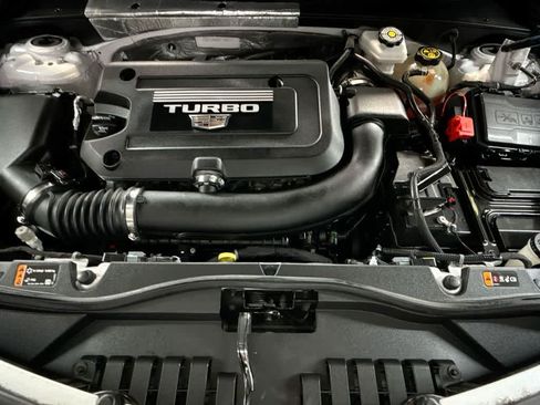 Used 2023 Cadillac XT4 Luxury FWD image 12