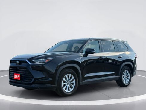Used 2025 Toyota Grand Highlander AWD image 2