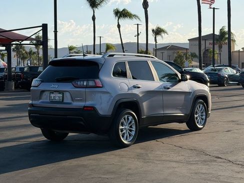 Used 2019 Jeep Cherokee Latitude w/ Popular Appearance Group FWD image 5
