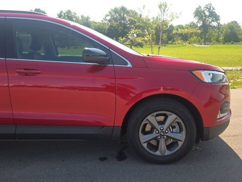 Used 2022 Ford Edge SEL w/ Sport Appearance Package AWD/4WD image 4