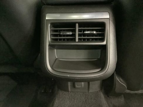 Used 2019 Chevrolet Impala LT FWD image 36