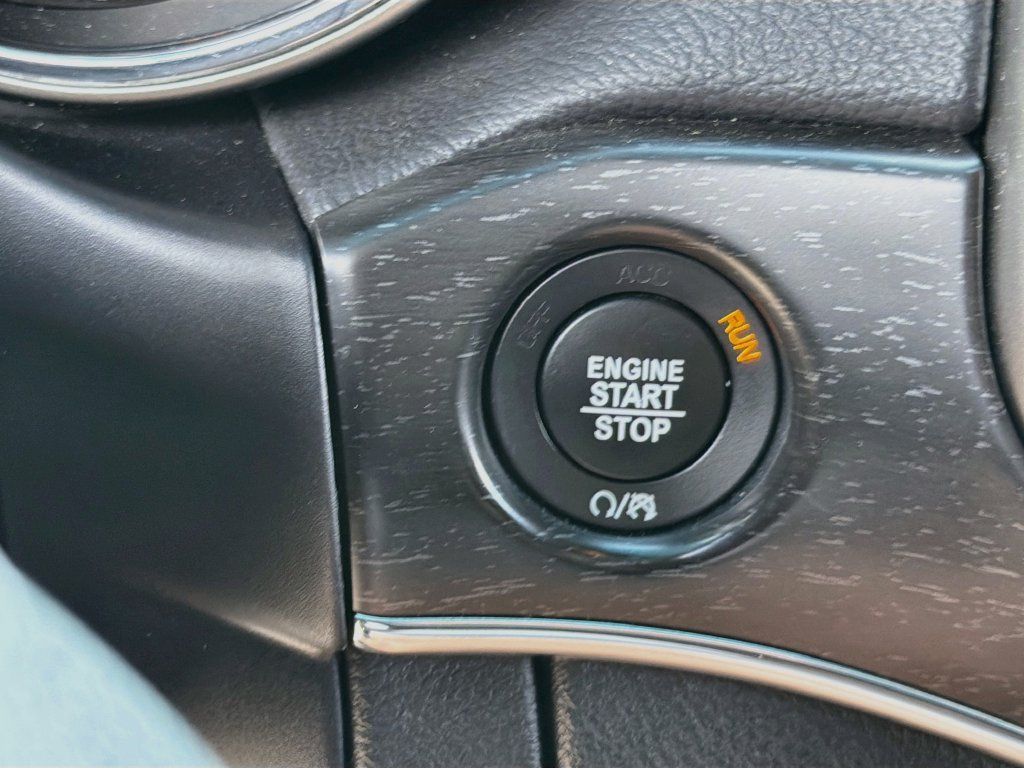 Used 2018 Jeep Grand Cherokee Limited w/ Luxury Group II RWD image 23