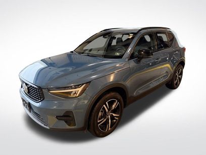 Used 2024 Volvo XC40 B5 Core