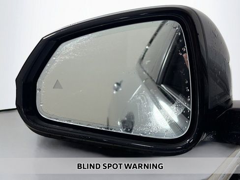 Used 2025 BMW 228i xDrive w/ Technology Package image 5