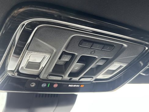 Used 2025 GMC Sierra 1500 AT4 w/ Technology Package AWD/4WD image 49