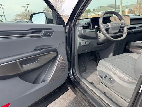 New 2026 Kia EV9 Wind image 11