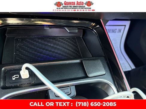 Used 2021 Mercedes-Benz GLB 250 4MATIC w/ Premium Package image 49