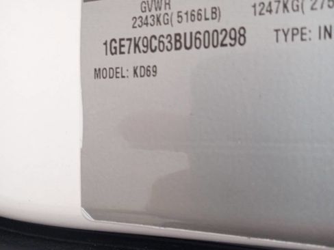 Used 2011 Cadillac DTS Limousine image 10