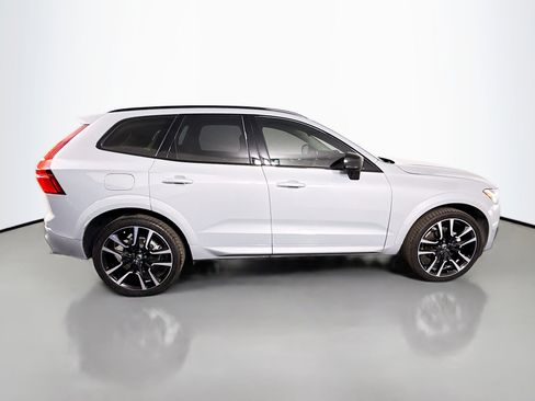 Used 2024 Volvo XC60 B5 Ultimate w/ Protection Package Premier image 11