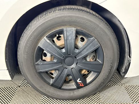 Used 2019 Hyundai Elantra SE FWD image 29